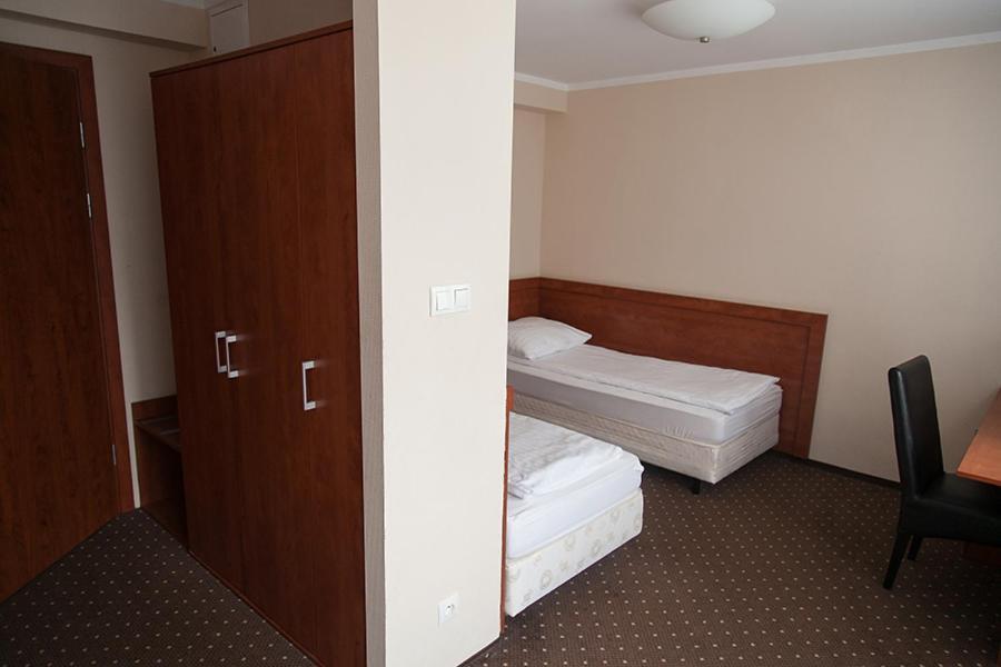 Papaver Hotel Ślesin Eksteriør billede