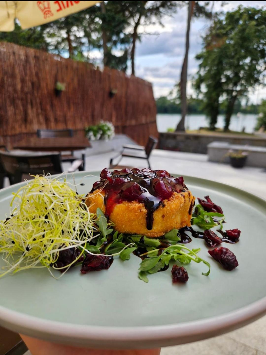 Papaver Hotel Ślesin Eksteriør billede
