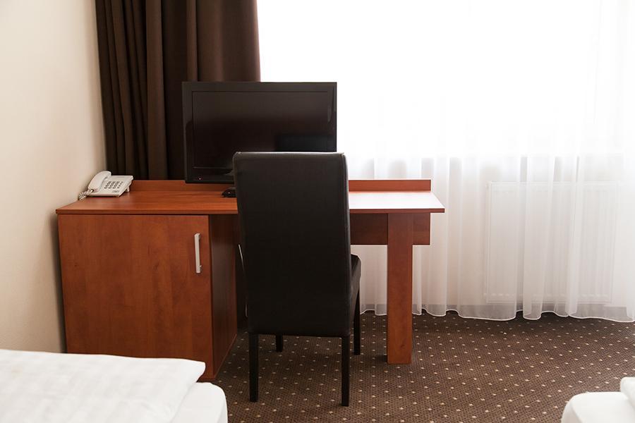 Papaver Hotel Ślesin Eksteriør billede