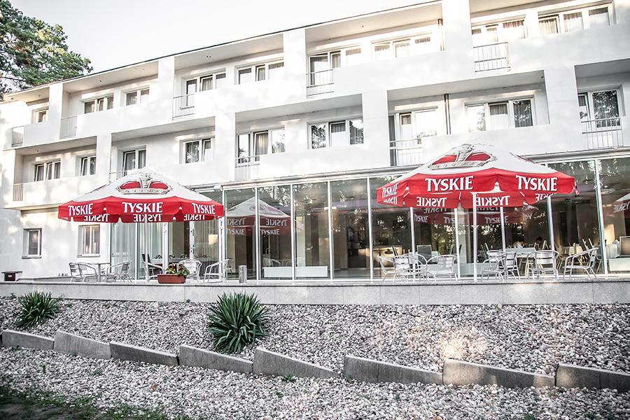 Papaver Hotel Ślesin Eksteriør billede
