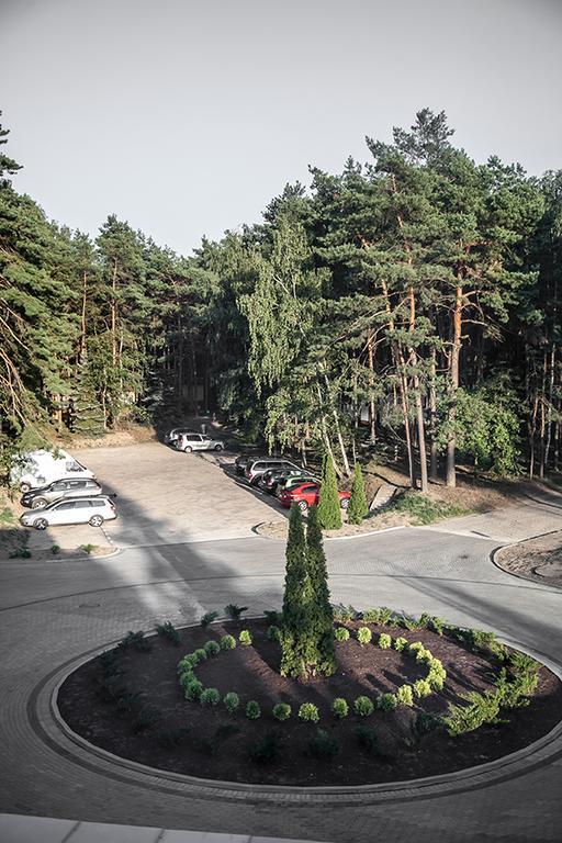 Papaver Hotel Ślesin Eksteriør billede